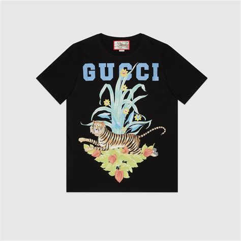 gucci tiger t shirt black|gucci tiger sequin shirt.